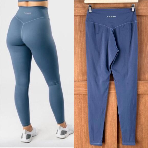 Alphalete Pants - Alphalete Alphalux Essential Leggings in Blue Horizon Women’s size Small